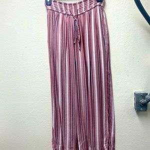 Hollister Ultra High Waisted Elastic Drawstring Loose Capri
